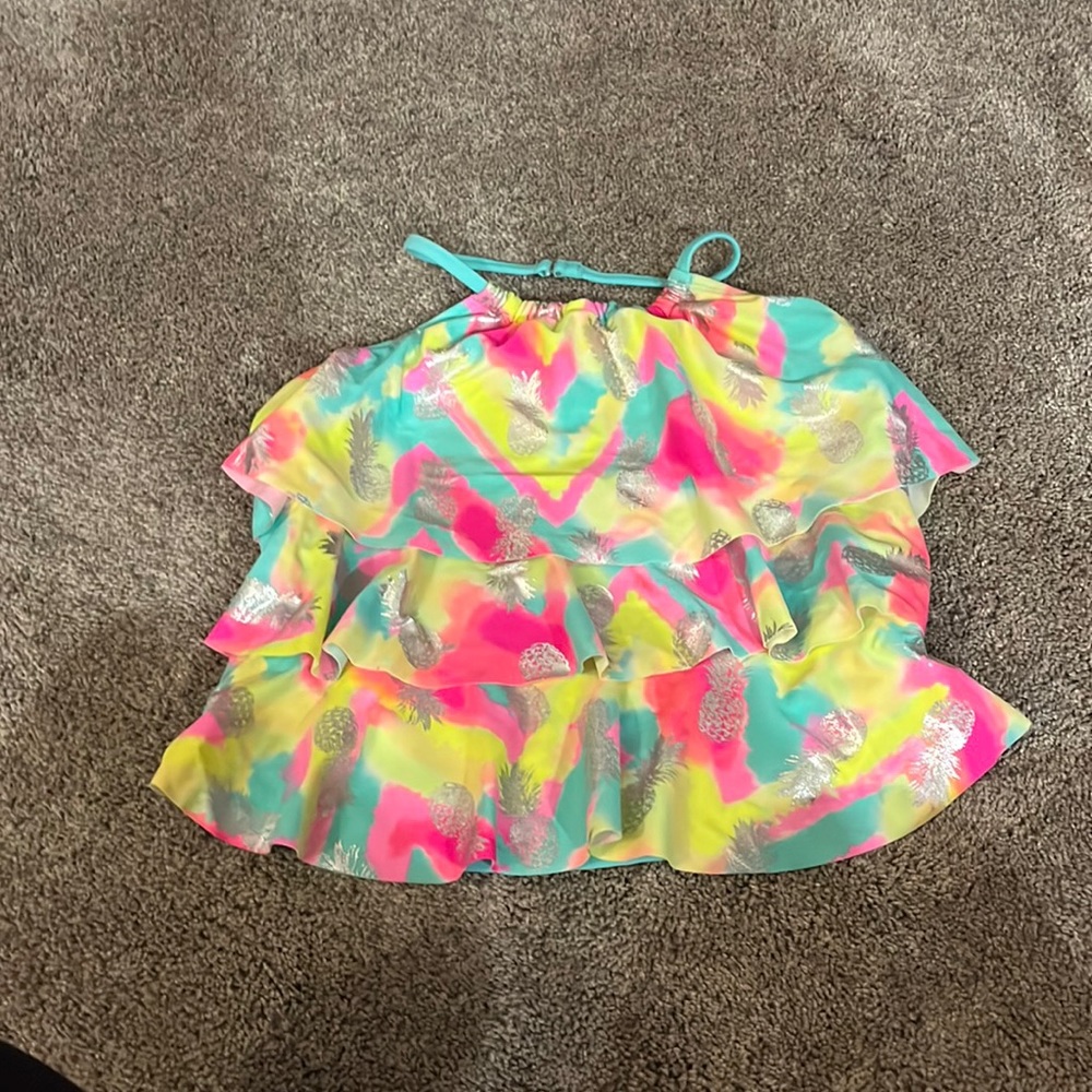 i’m selling a swimming suit top